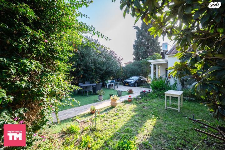 דו משפחתי, נווה אשר, פרדס חנה כרכור