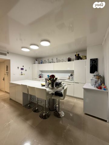 דירה, ניסים אלוני 7, צמרות איילון, פארק צמרת, תל אביב יפו