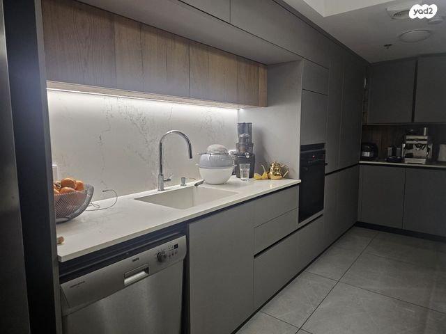 דירה, יוסף הגלילי, שכונת בן גוריון, מרכז העיר ג', רמת גן