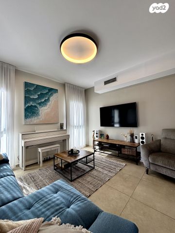 יעקב אורלנד 