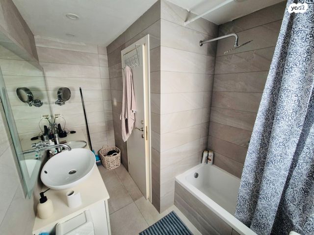 דירה, התחייה, נאות שושנים, חולון