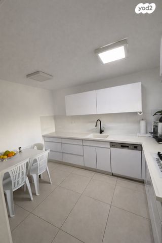 דירה, גבעת סביון, גני תקווה