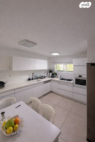 דירה, גבעת סביון, גני תקווה