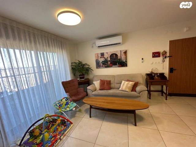 דירה, יהודית 18, גבעת הזית, אפרת