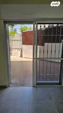 דירת גן, אדמונית, גני אביב, לוד