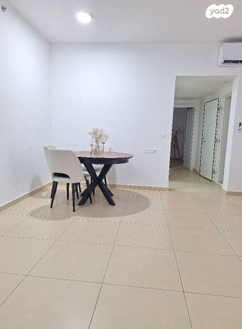 דירה, גאולה כהן, נאות פרס, רמלה