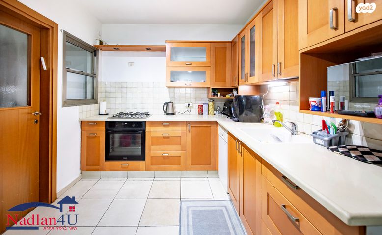 דירה, יבנה, קרית יערים, רמת השרון