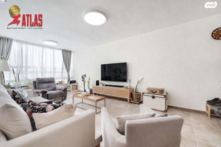 דרך זאב ז'בוטינסקי 11