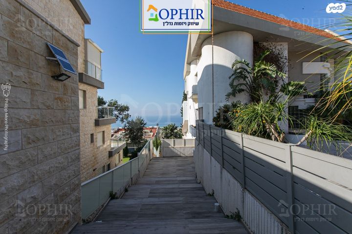 דו משפחתי, פרץ ברנשטיין 17, רמת אשכול, חיפה