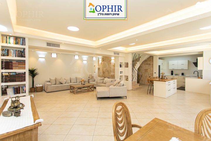 דו משפחתי, פרץ ברנשטיין 17, רמת אשכול, חיפה