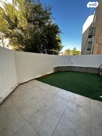 דירת גן, השישה עשר, ירושלים