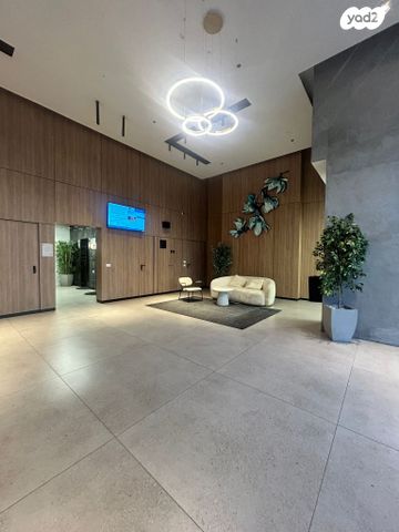 דירה, גאולה כהן, נאות פרס, רמלה