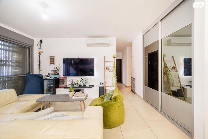 דירה, הפלמ"ח, רמת ורבר, פתח תקווה