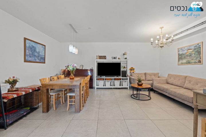 דירת גן, מוריה, מודיעין מכבים רעות