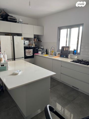 דירה, שקמים ואגמים, אשקלון