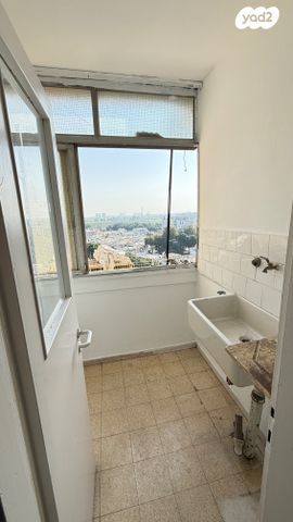 דירה, הקשת 2, קרית שלום, תל אביב יפו