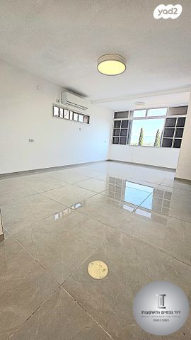 יקותיאל אדם 