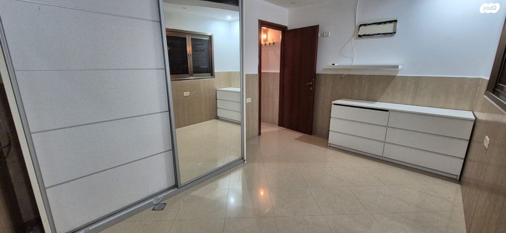 דירת גן, פתח תקווה