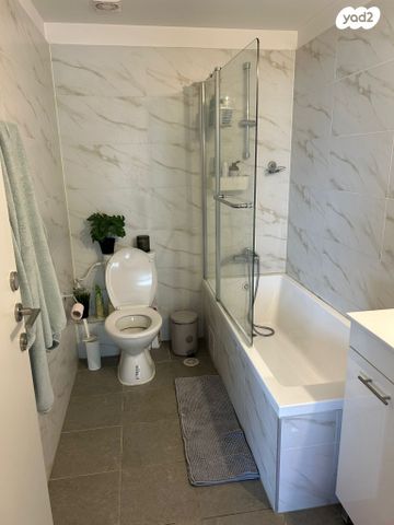 דירה, רועי קליין, קרית קריניצי, רמת גן