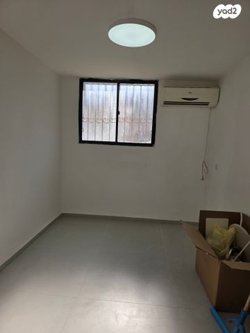 בית פרטי/ קוטג', מרכז העיר, סביניה, הוותיקה, קרית ביאליק