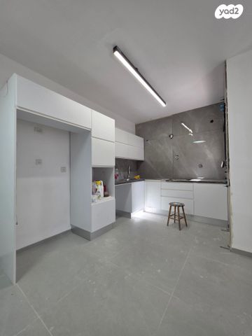 בית פרטי/ קוטג', מרכז העיר, סביניה, הוותיקה, קרית ביאליק