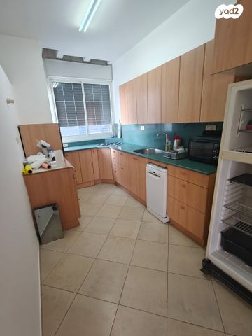 דירה, קריניצי, שכונת בן גוריון, מרכז העיר ג', רמת גן