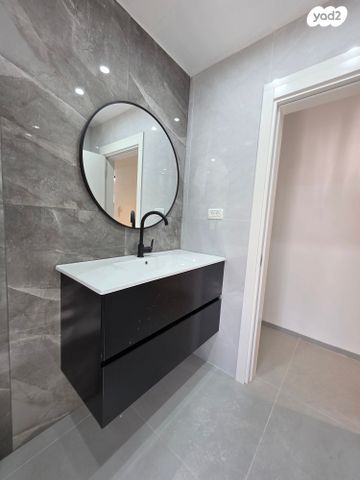 בית פרטי/ קוטג', מרכז העיר, סביניה, הוותיקה, קרית ביאליק