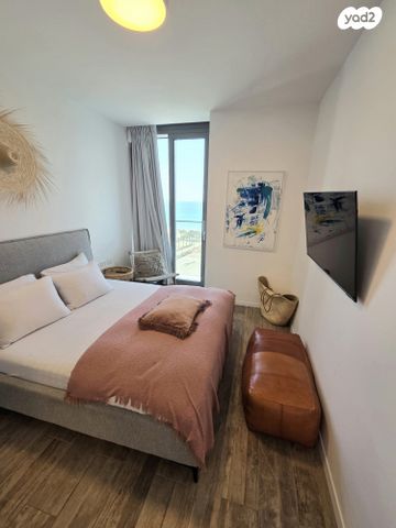 דירה, שדרות רחבעם זאבי, גבעת אולגה, חדרה