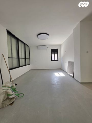 בית פרטי/ קוטג', מרכז העיר, סביניה, הוותיקה, קרית ביאליק