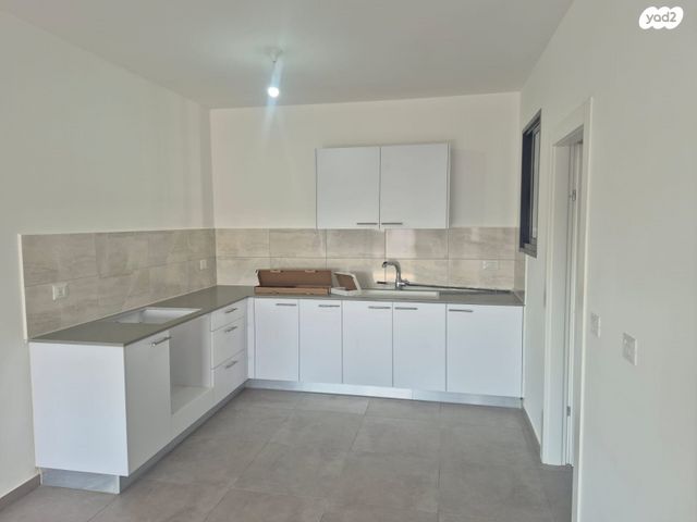 דירה, דרך ארץ, שאר העיר, חריש