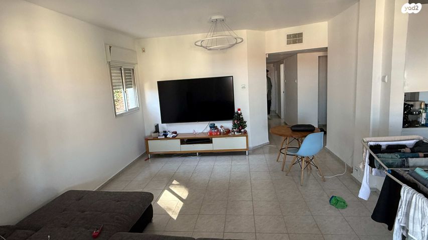 דירה, הנוריות, נשר