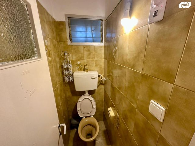 דירה, הגיבור האלמוני 10, יד אליהו, תל אביב יפו