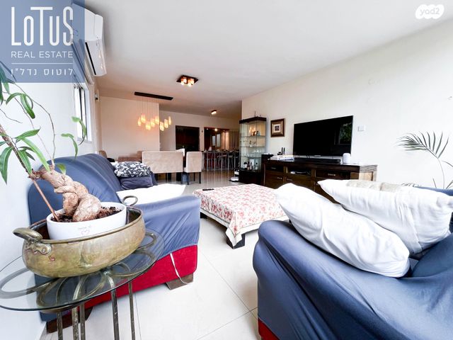 דירה, מלכי ישראל, הרצליה הירוקה, נווה עובד, הרצליה