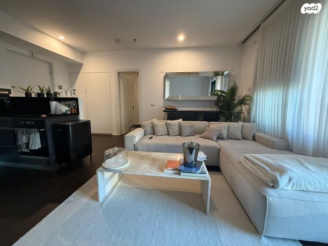 דירה, ניסים אלוני 2, צמרות איילון, פארק צמרת, תל אביב יפו