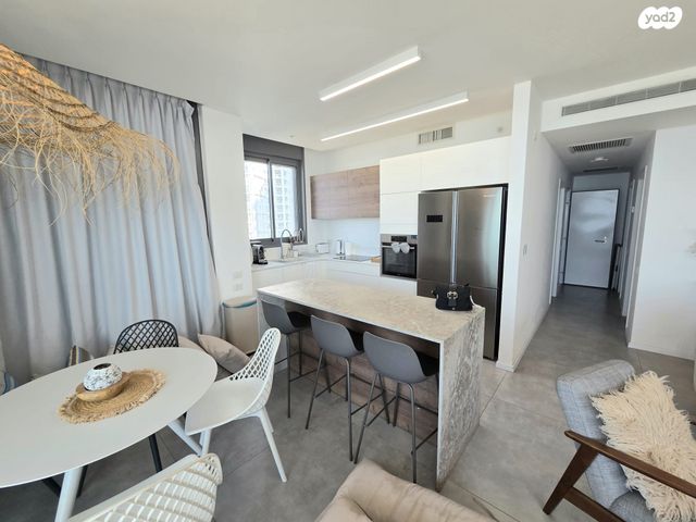 דירה, שדרות רחבעם זאבי, גבעת אולגה, חדרה