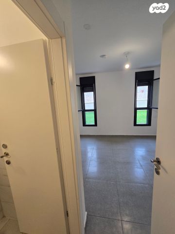 דירת גן, יצחק ארנסט נבנצל, מורדות ארנונה, ירושלים