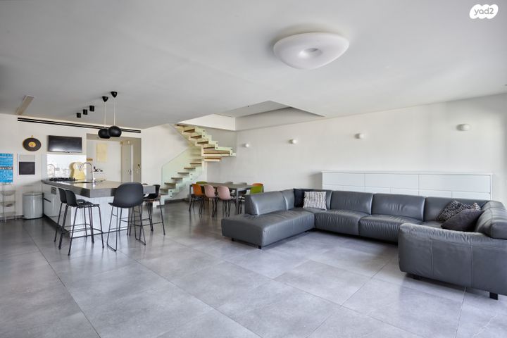 דופלקס, שמעון בן צבי 2, שטח 9, גבעתיים