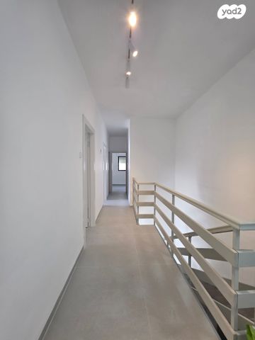 בית פרטי/ קוטג', מרכז העיר, סביניה, הוותיקה, קרית ביאליק