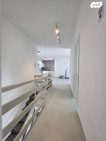 בית פרטי/ קוטג', מרכז העיר, סביניה, הוותיקה, קרית ביאליק