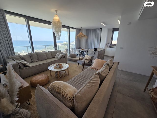 שדרות רחבעם זאבי 