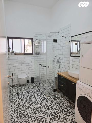 דירת גן, הפיקוסים, נחלת יהודה, ראשון לציון