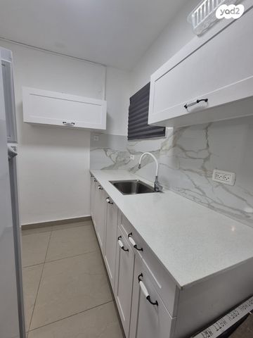 גיבורי הקריה 13