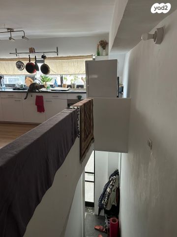 סטודיו/ לופט, אלעזר בן עזריה 16, צפון יפו, המושבה האמריקאית-גרמנית, תל אביב יפו