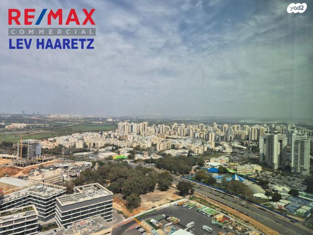 משרדים, בזל, פתח תקווה