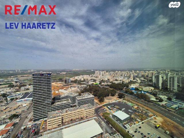 משרדים, בזל, פתח תקווה