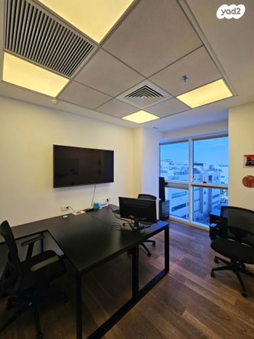 משרדים, הנגר, הוד השרון