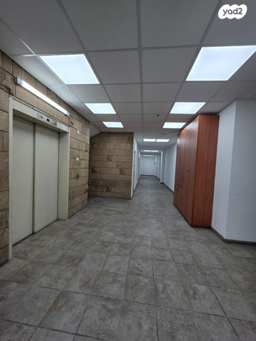 משרדים, המשביר 19, אזור תעשיה ב, חולון