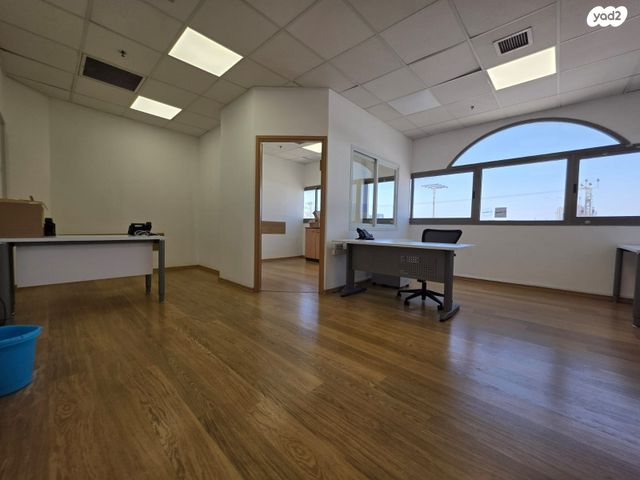 משרדים, המשביר 19, אזור תעשיה ב, חולון