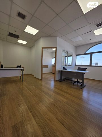 משרדים, המשביר 19, אזור תעשיה ב, חולון