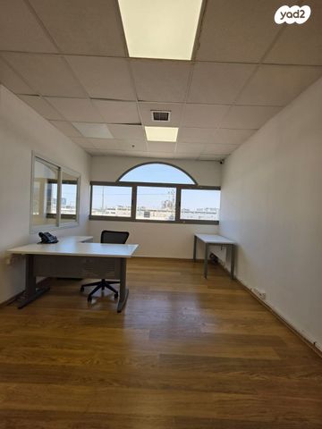 משרדים, המשביר 19, אזור תעשיה ב, חולון